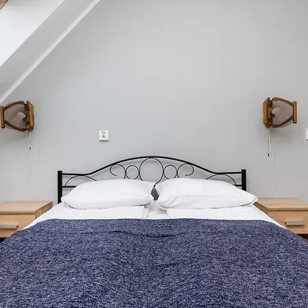 Peaceful Wrzosowo Bay With Parking By Renters Apartment *